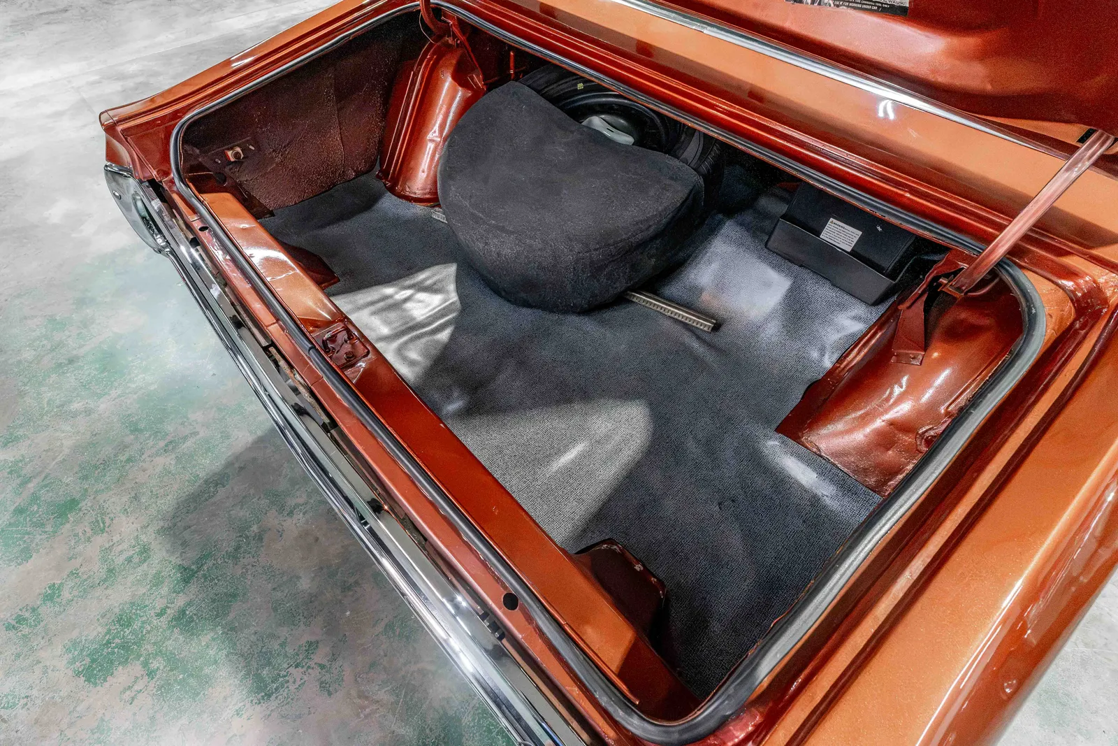 1973-Plymouth-Cuda-Autumn Bronze Metallic-WH23H3A171040-53.jpg